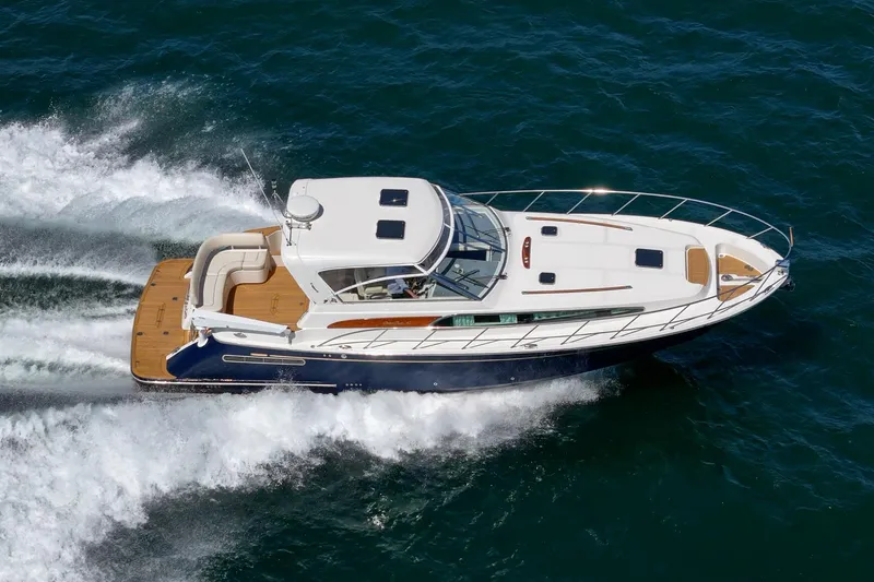 Slide: The Image of Chris-Craft Roamer 40 2007 - 8