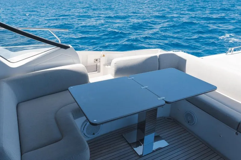 Slide: The Image of Azimut 60 2020 - 56