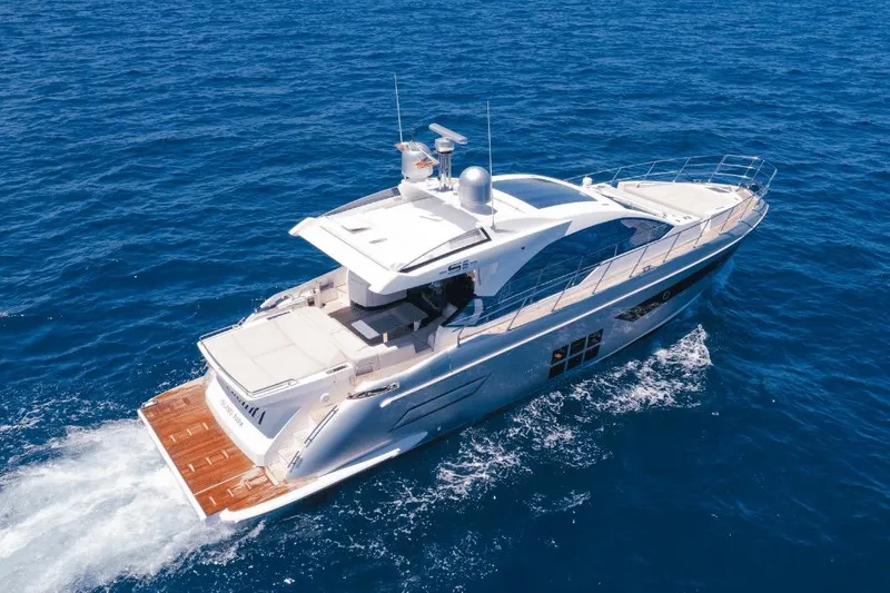 Slide: The Image of Azimut 60 2020 - 1