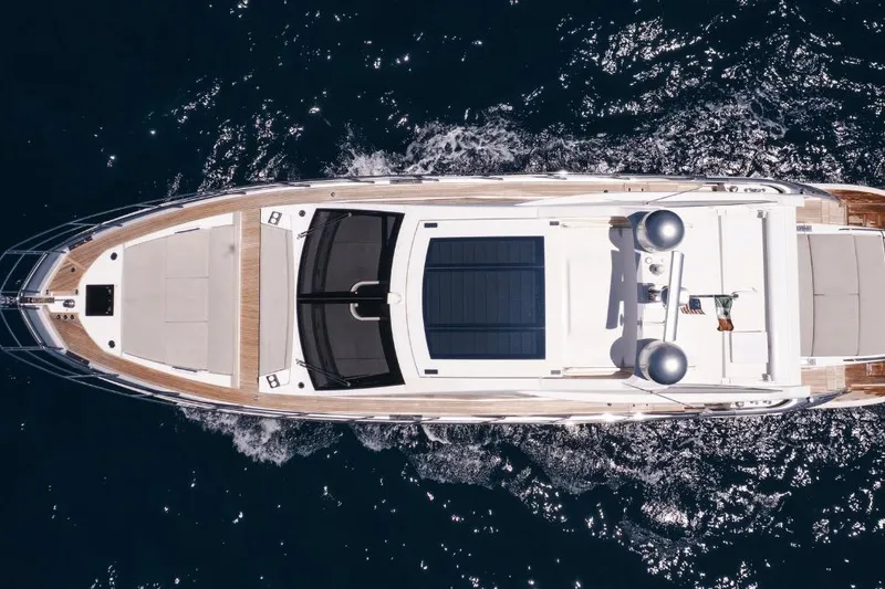 Slide: The Image of Azimut 60 2020 - 39