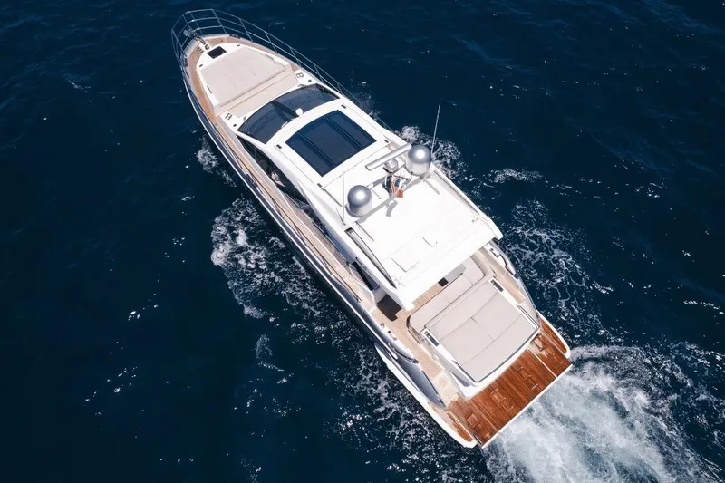 Slide: The Image of Azimut 60 2020 - 43