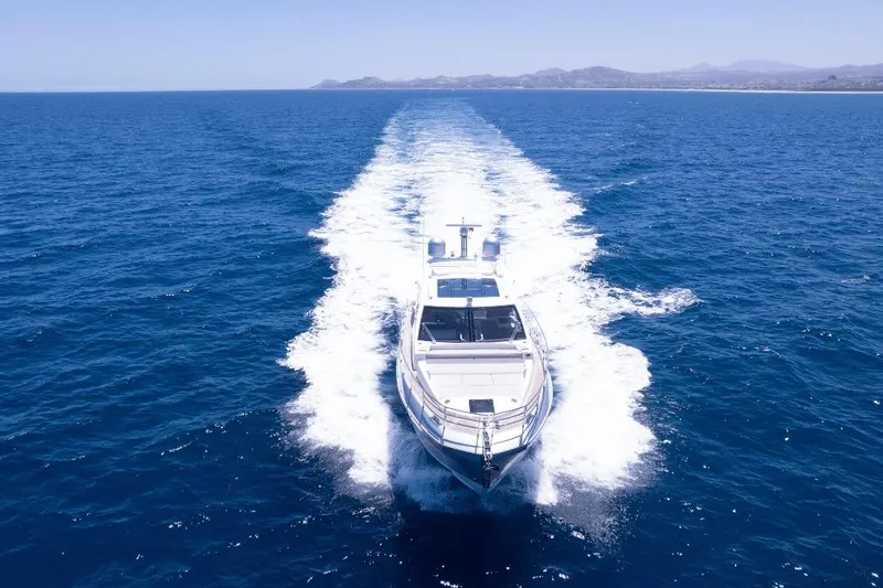 Slide: The Image of Azimut 60 2020 - 28