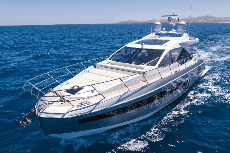 Slide: The Image of Azimut 60 2020 - 33