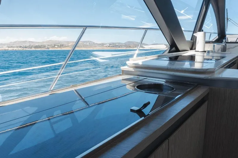 Slide: The Image of Azimut 60 2020 - 45