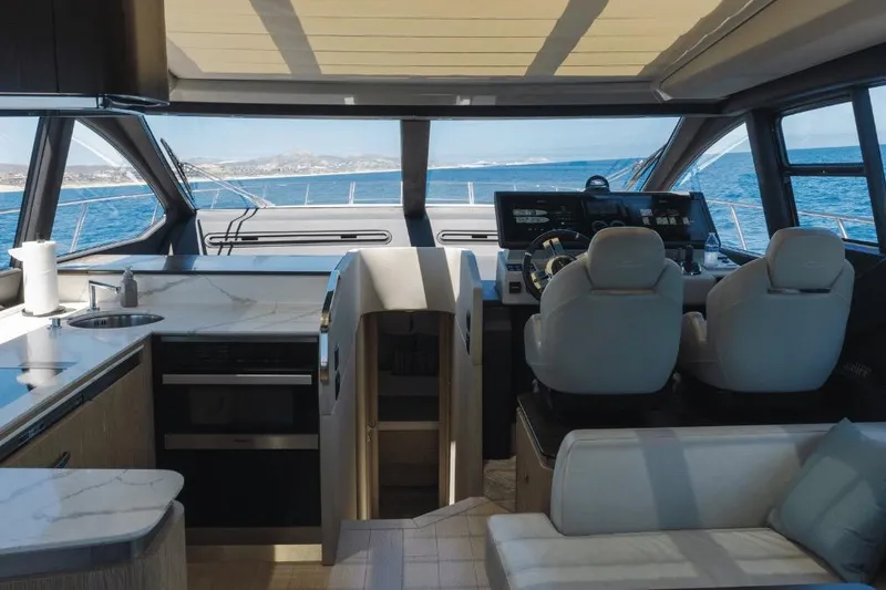 Slide: The Image of Azimut 60 2020 - 31