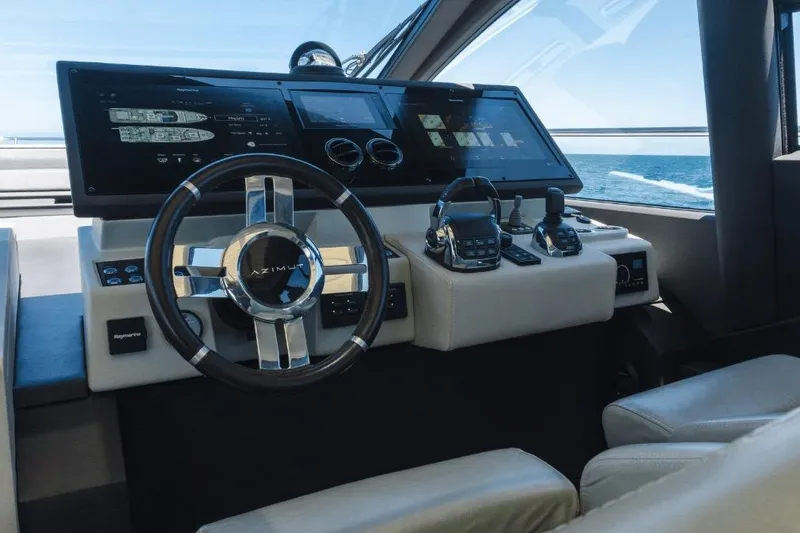 Slide: The Image of Azimut 60 2020 - 23