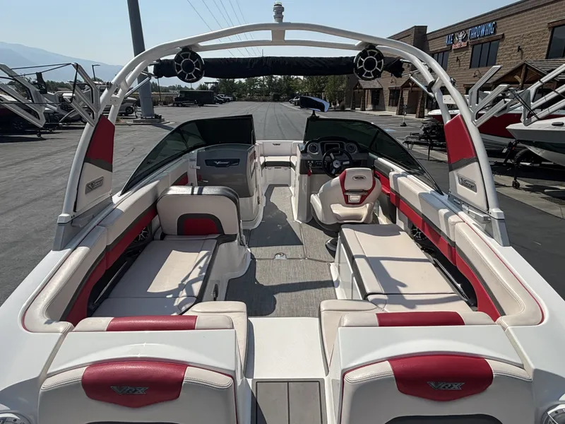 Slide: The Image of Chaparral 243VRX 2018 - 7