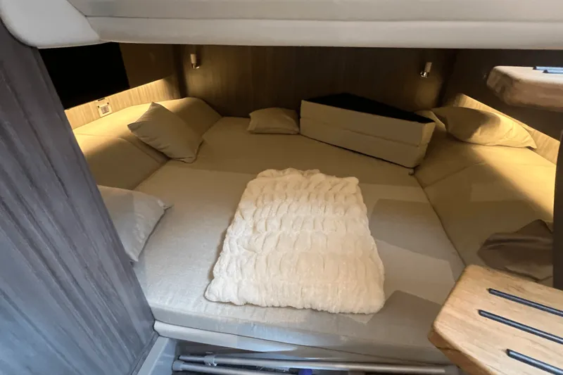 Slide: The Image of Sea Ray SLX 400 2021 - 18