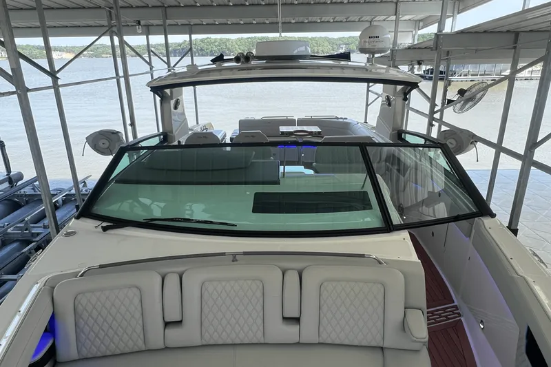 Slide: The Image of Sea Ray SLX 400 2021 - 6