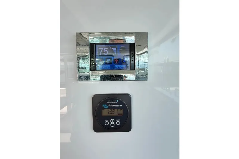 Slide: The Image of Axopar 37 XC Cross Cabin 2022 - 19