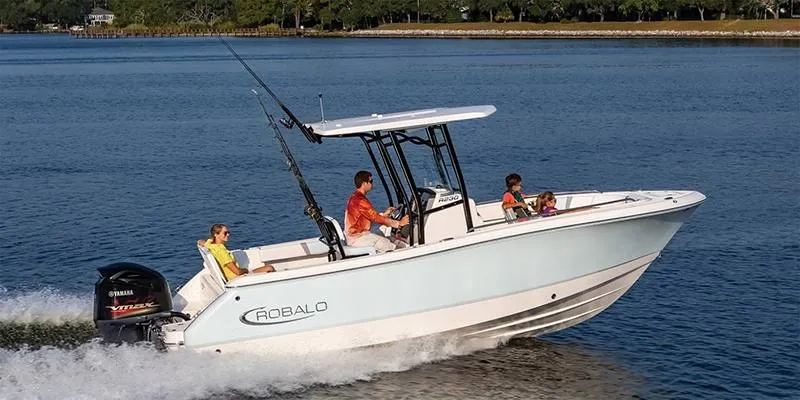 The Image of Robalo Explorer R232EX 2026 - 0