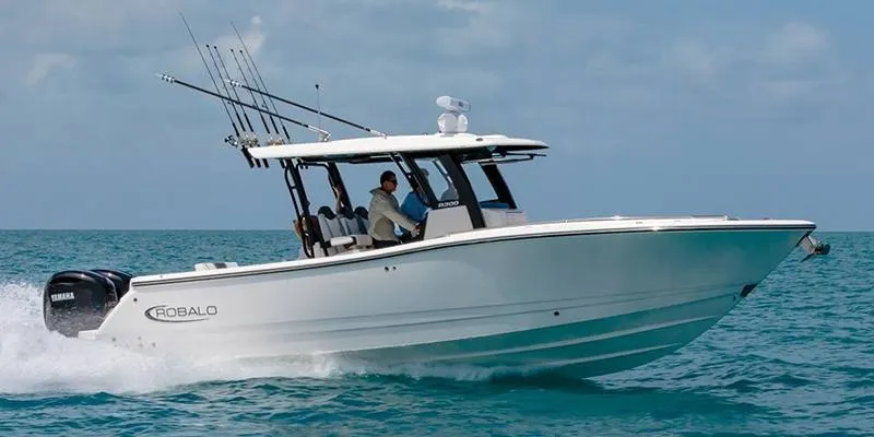 The Image of Robalo Center Console R300 2026 - 0