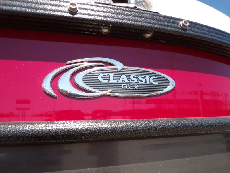 Slide: The Image of Crest 220 Classic DLX 2022 - 7