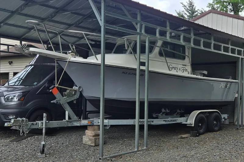 Slide: The Image of Parker Marine 2120 Sport Cabin 2022 - 6