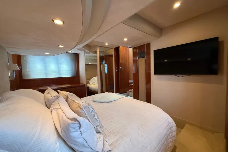 Slide: The Image of Princess 54 Flybridge 2009 - 16