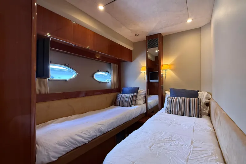 Slide: The Image of Princess 54 Flybridge 2009 - 21