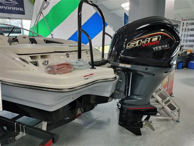 Slide: The Image of Chaparral 21 SSi Sport Fish OB 2024 - 3