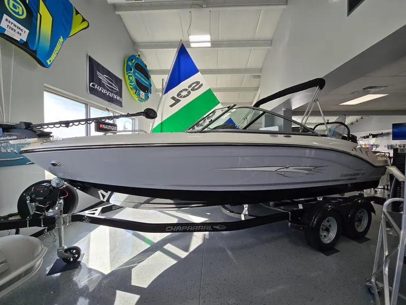 The Image of Chaparral 21 SSi Sport Fish OB 2024 - 0