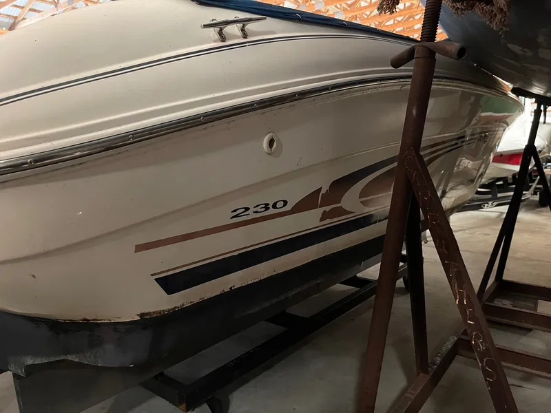 Slide: The Image of Sea Ray 230BR 1997 - 36