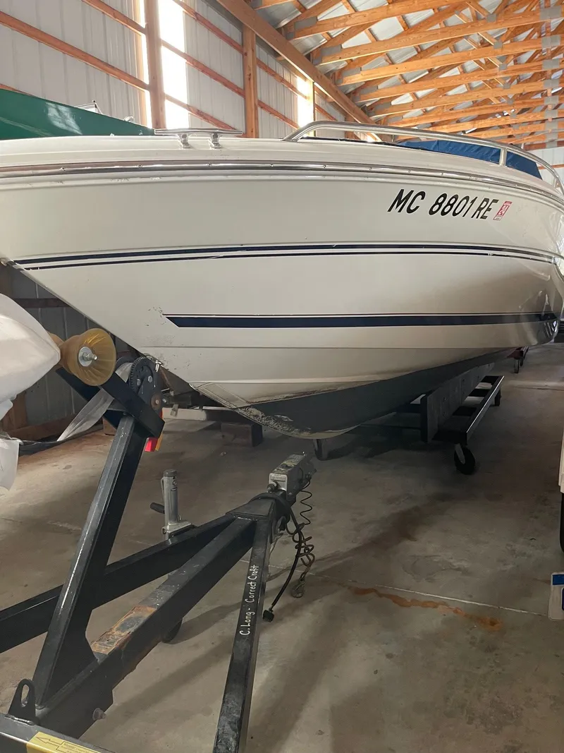 Slide: The Image of Sea Ray 230BR 1997 - 4