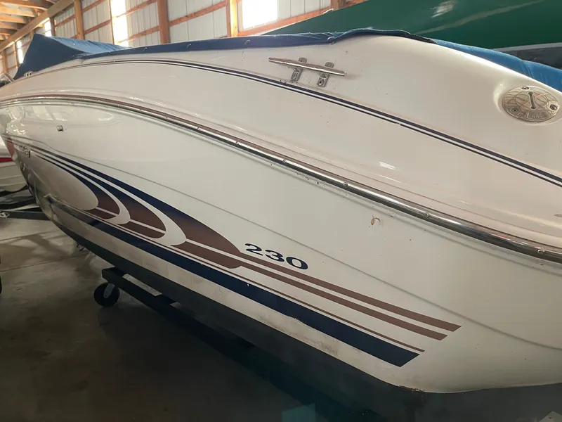 Slide: The Image of Sea Ray 230BR 1997 - 2