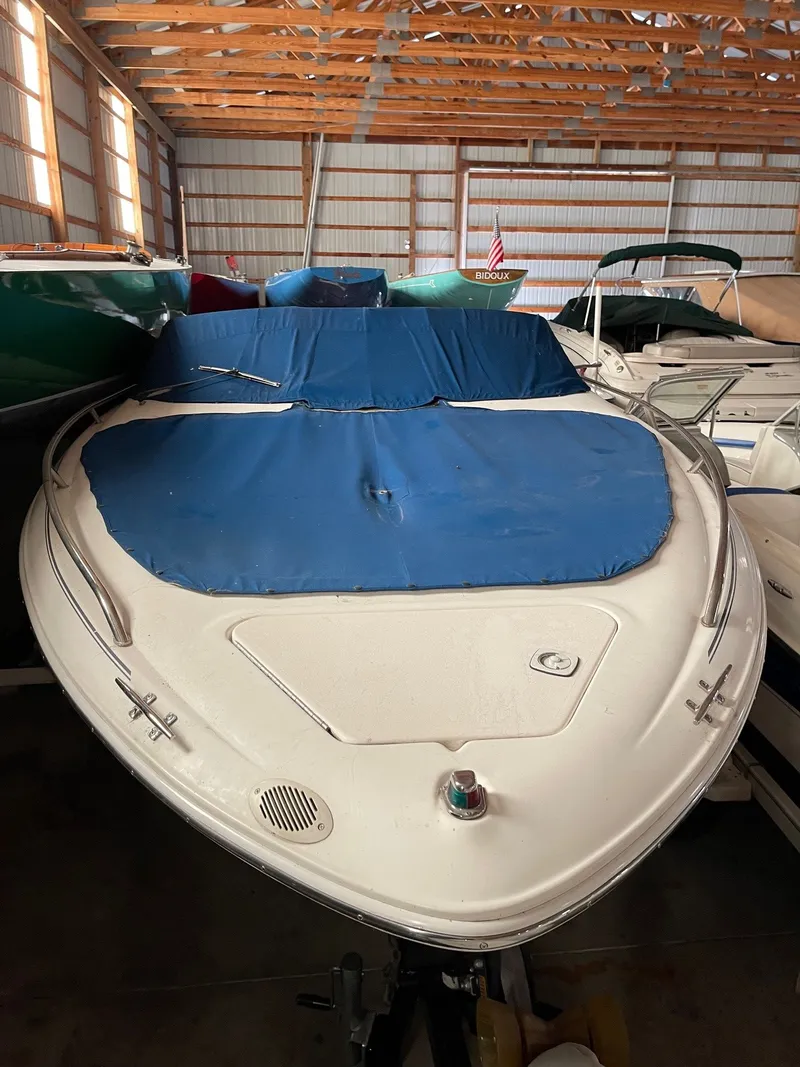 Slide: The Image of Sea Ray 230BR 1997 - 38