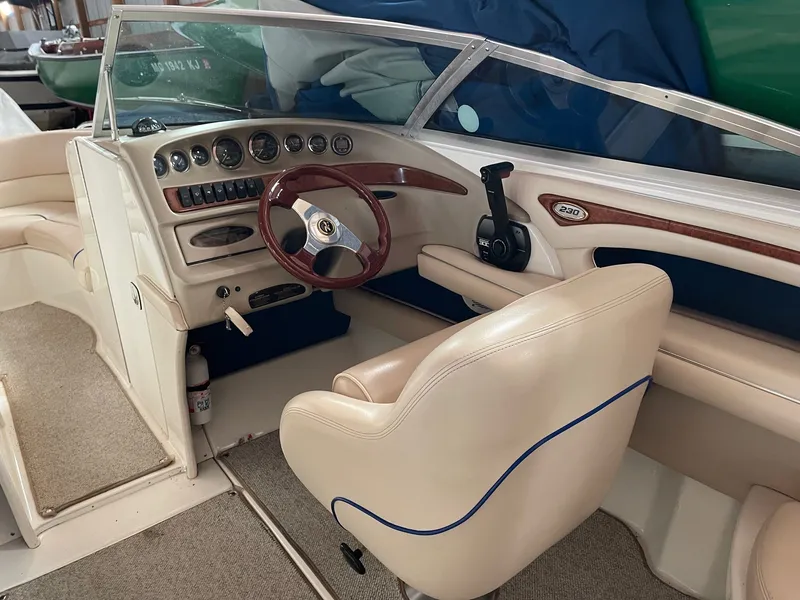 Slide: The Image of Sea Ray 230BR 1997 - 30