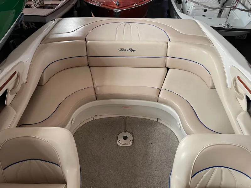Slide: The Image of Sea Ray 230BR 1997 - 9