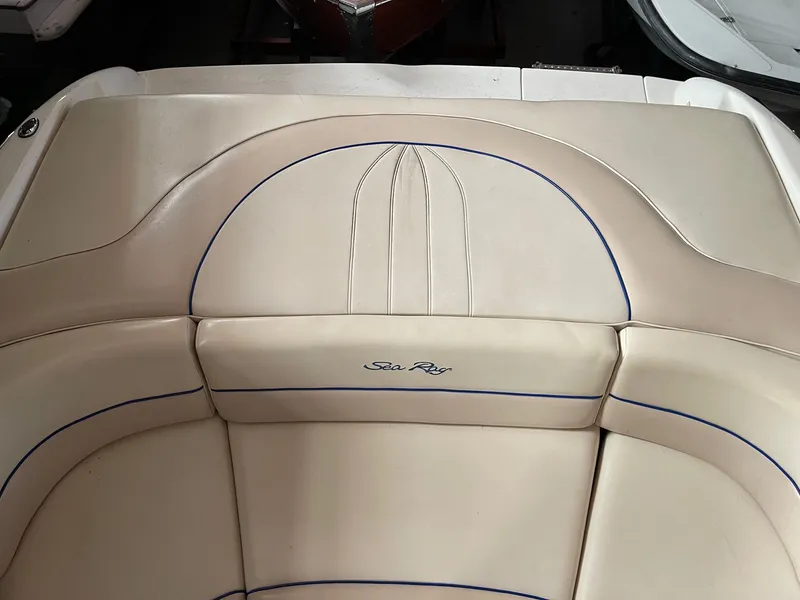 Slide: The Image of Sea Ray 230BR 1997 - 8