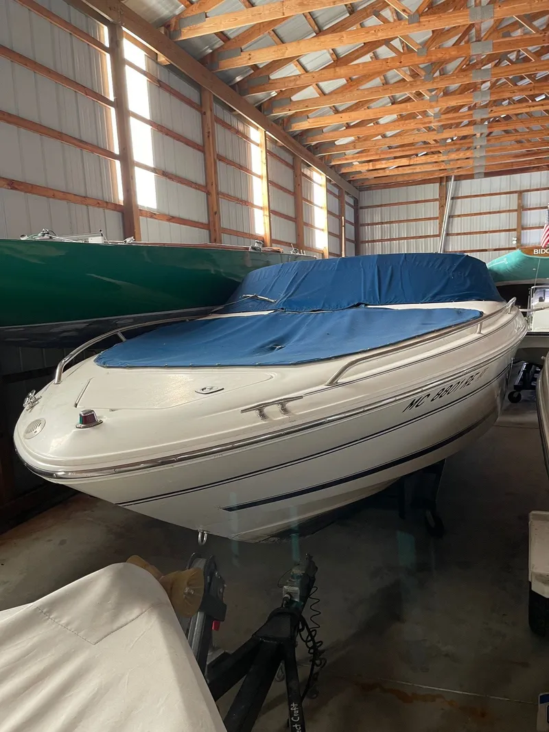 Slide: The Image of Sea Ray 230BR 1997 - 3