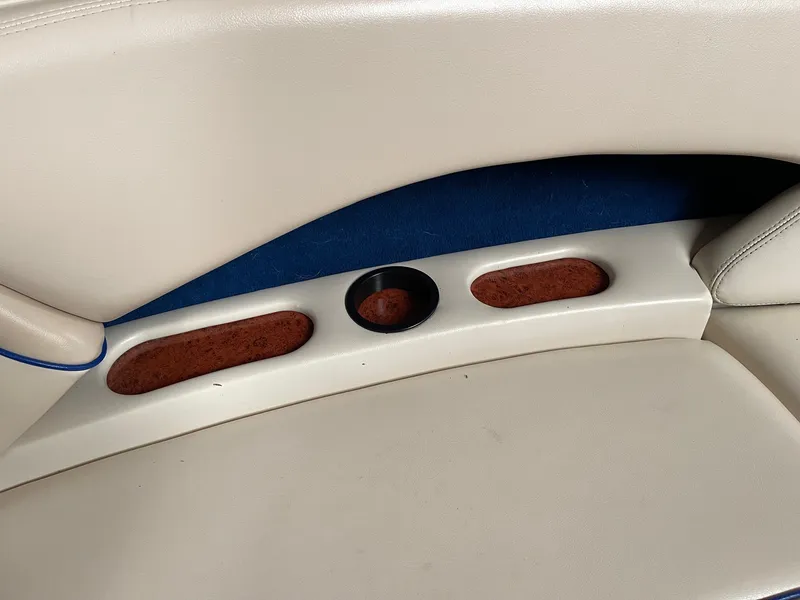 Slide: The Image of Sea Ray 230BR 1997 - 34