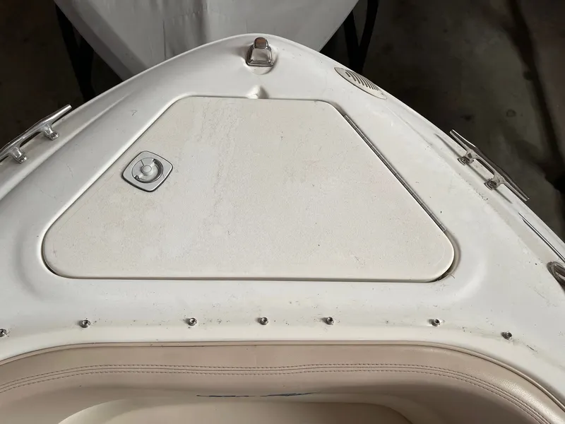 Slide: The Image of Sea Ray 230BR 1997 - 32
