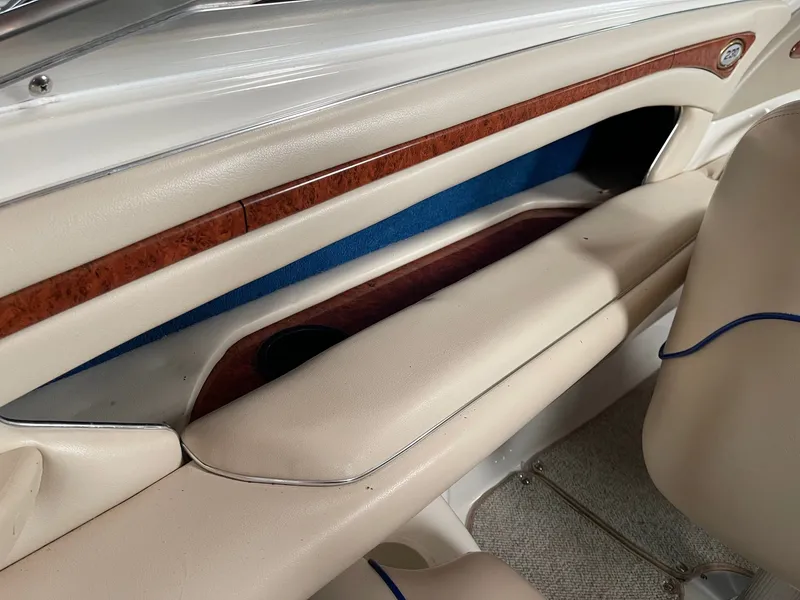 Slide: The Image of Sea Ray 230BR 1997 - 10