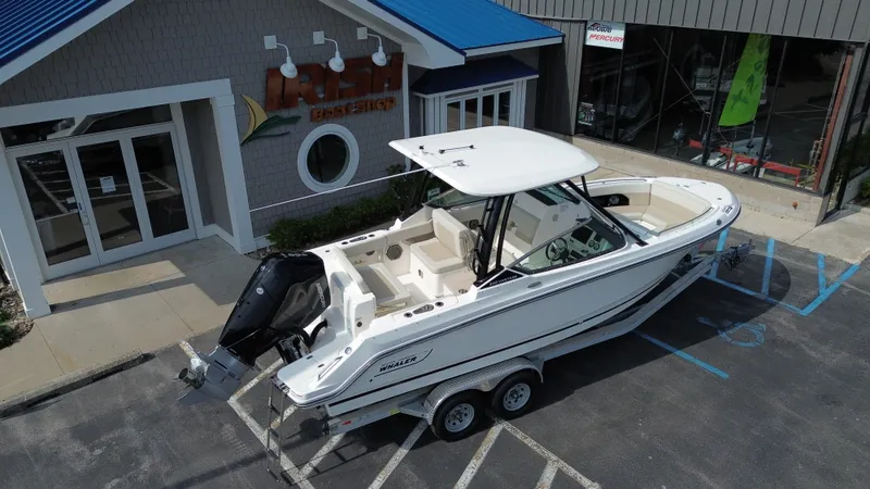 Slide: The Image of Boston Whaler Vantage 2025 - 5