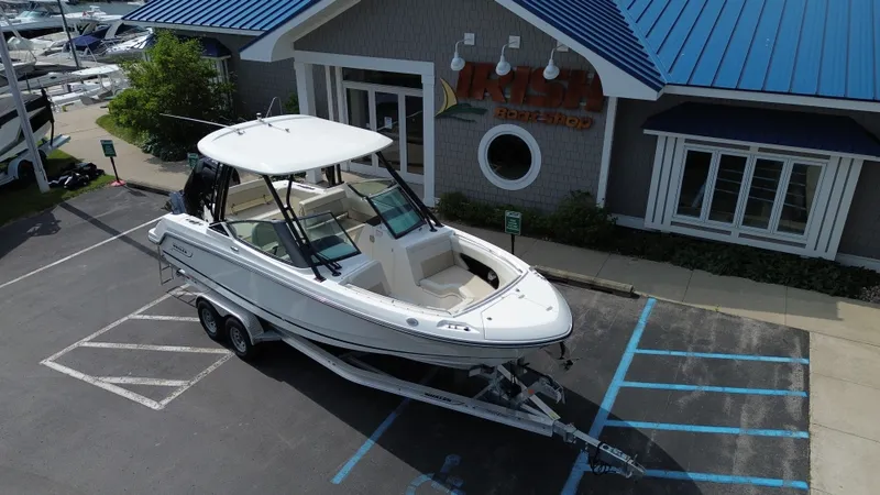 Slide: The Image of Boston Whaler Vantage 2025 - 6