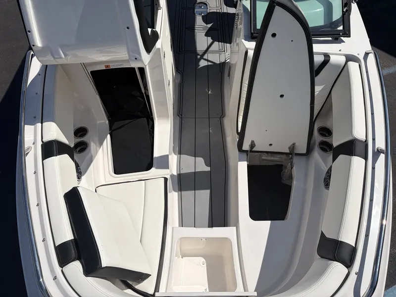 Slide: The Image of Chaparral 250 OSX 2024 - 21