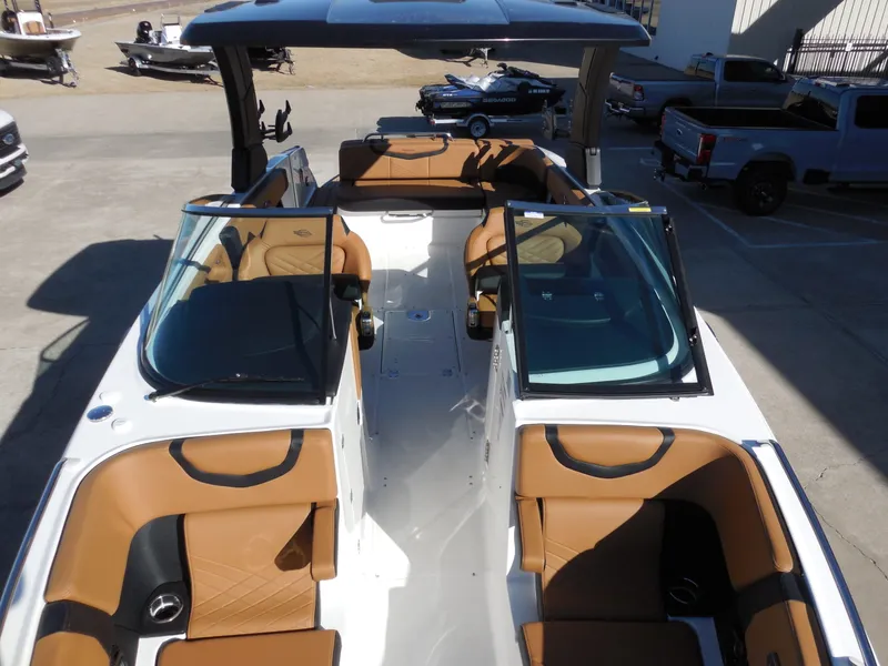 Slide: The Image of Chaparral 30 Surf 2026 - 12