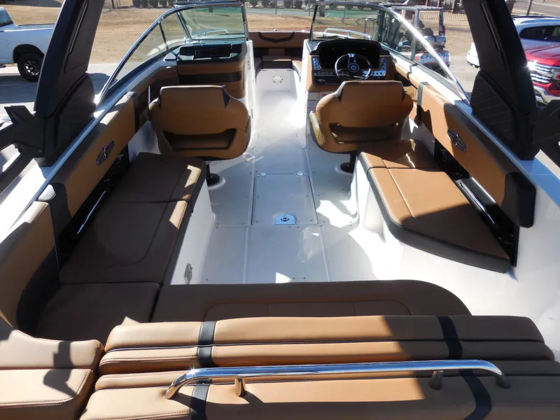 Slide: The Image of Chaparral 30 Surf 2026 - 8