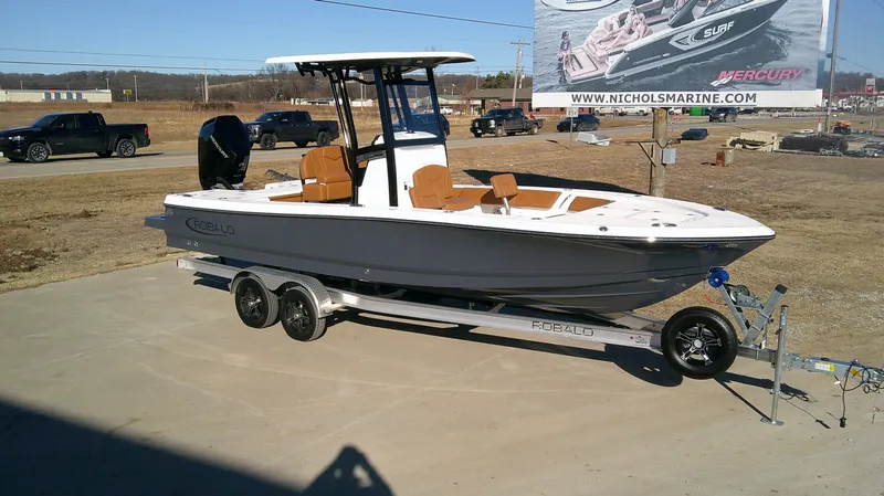 Slide: The Image of Robalo 246 Cayman 2026 - 2