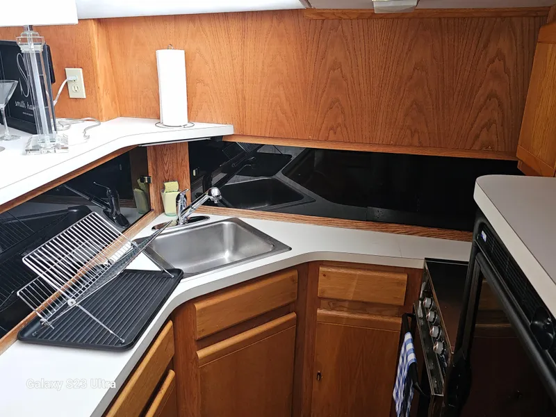 Slide: The Image of Silverton 40 Aft Cabin 1989 - 12