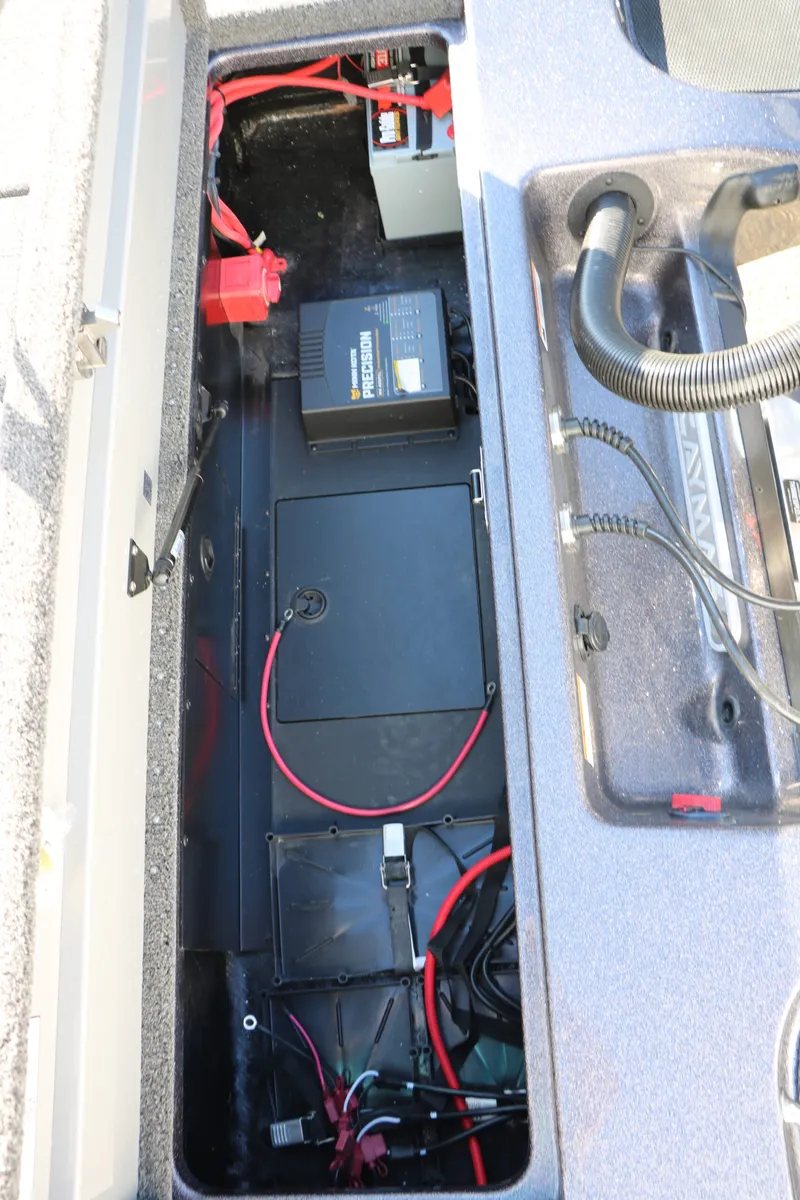 Slide: The Image of Caymas CX 201 PRO 2027 - 30