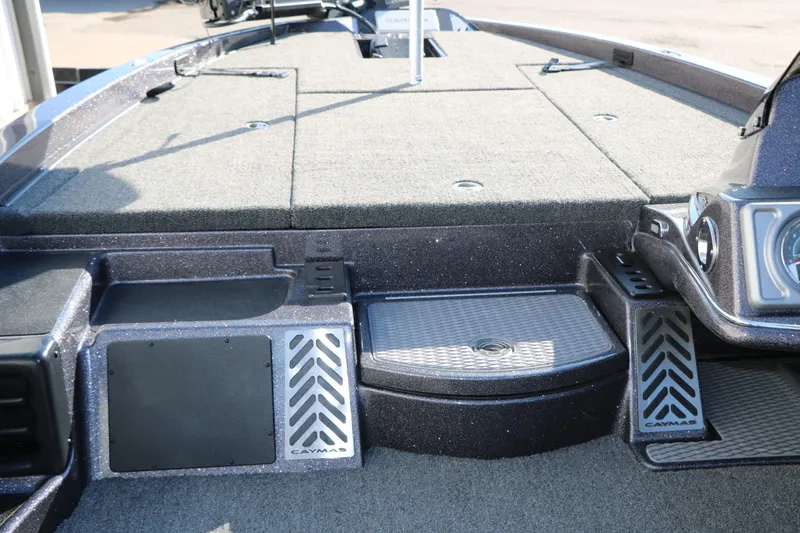 Slide: The Image of Caymas CX 201 PRO 2027 - 34