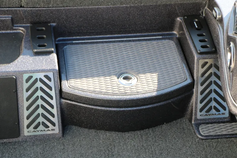 Slide: The Image of Caymas CX 201 PRO 2027 - 35