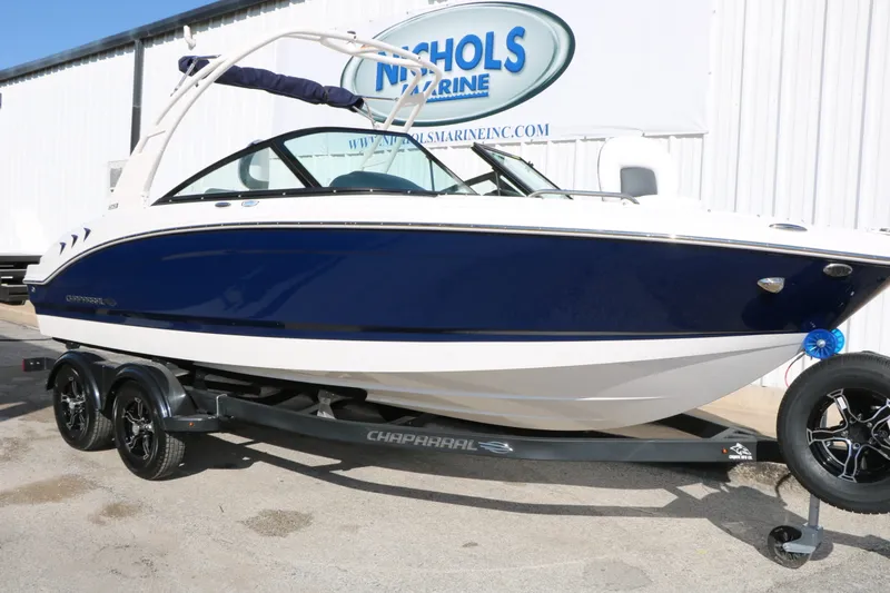 Slide: The Image of Chaparral 21 SSI Ski Fish 2026 - 2