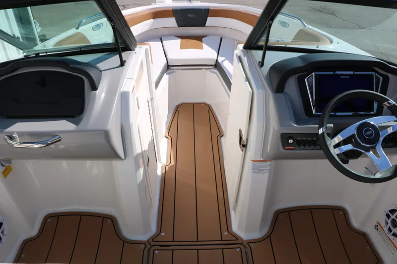 Slide: The Image of Chaparral 21 SSI Ski Fish 2026 - 36