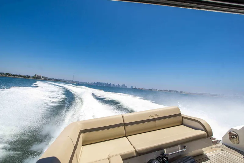 Slide: The Image of Sea Ray 470 Sundancer 2016 - 30