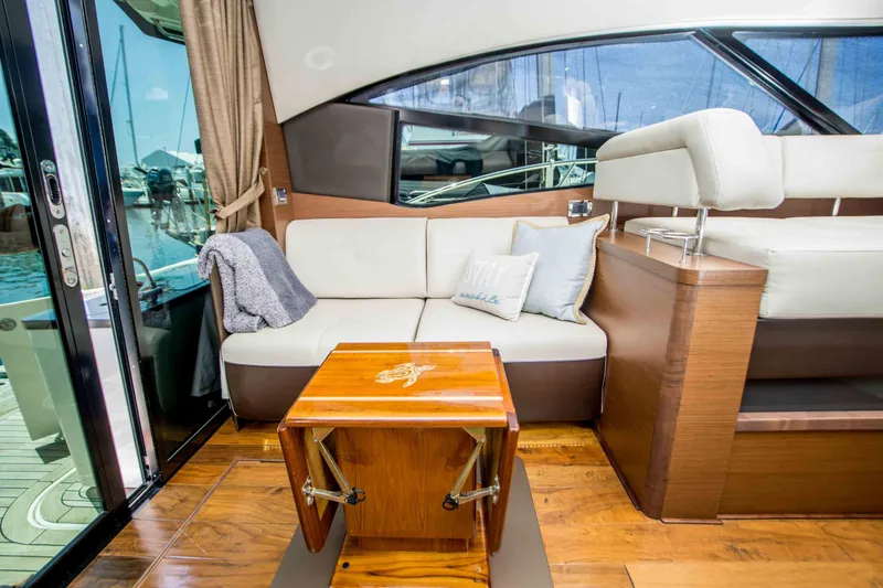 Slide: The Image of Sea Ray 470 Sundancer 2016 - 5