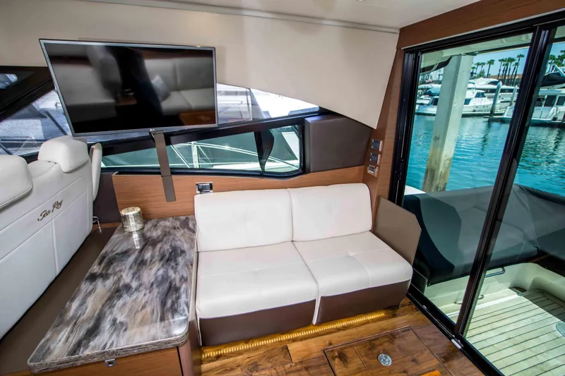 Slide: The Image of Sea Ray 470 Sundancer 2016 - 3