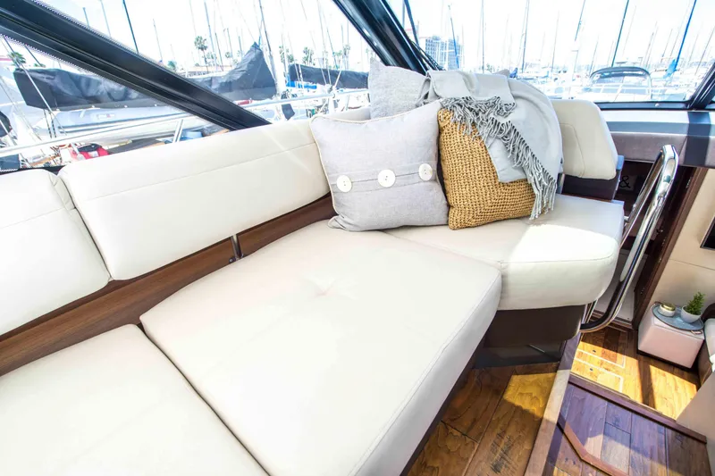 Slide: The Image of Sea Ray 470 Sundancer 2016 - 14
