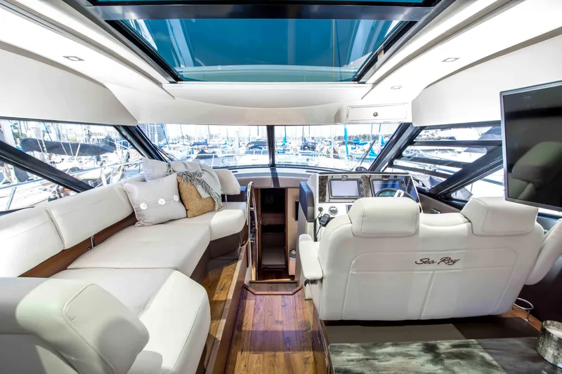 Slide: The Image of Sea Ray 470 Sundancer 2016 - 2